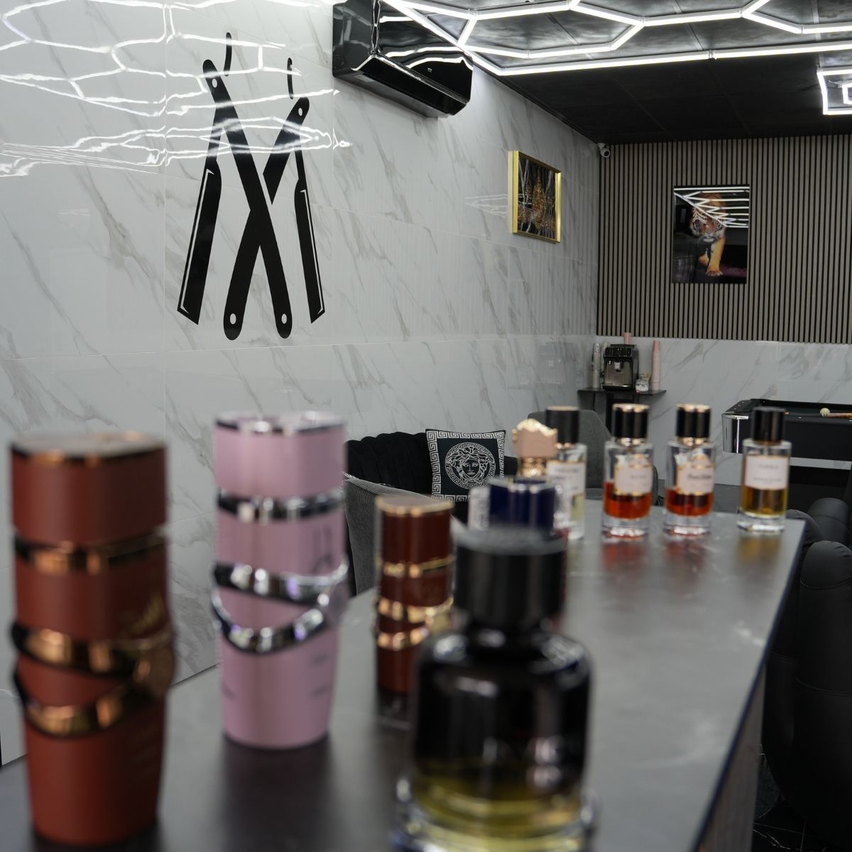 Parfumcollectie in Master Barbershop Arnhem